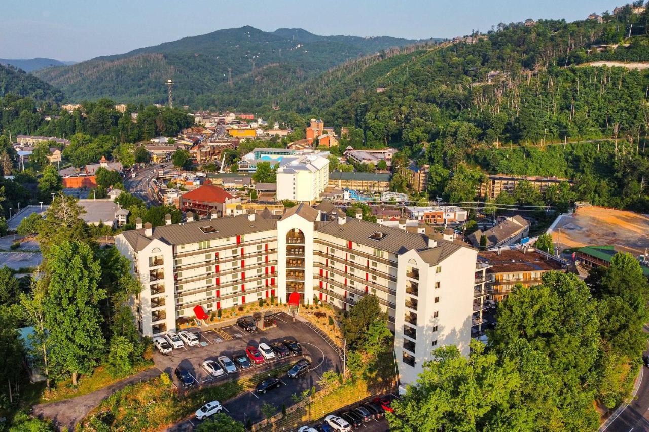 Stylish Gatlinburg Condo With Pool Walk Downtown! Ngoại thất bức ảnh