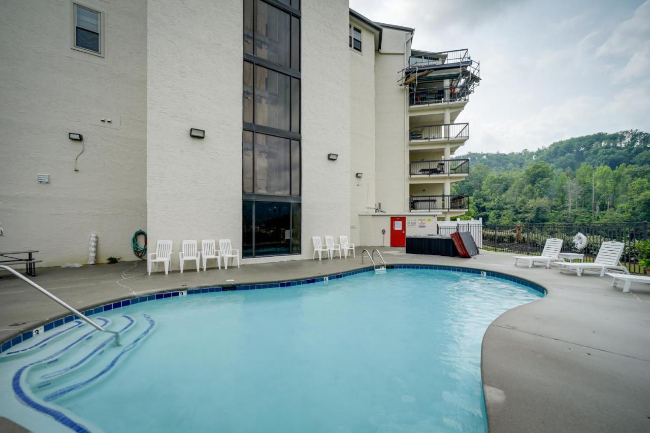 Stylish Gatlinburg Condo With Pool Walk Downtown! Ngoại thất bức ảnh